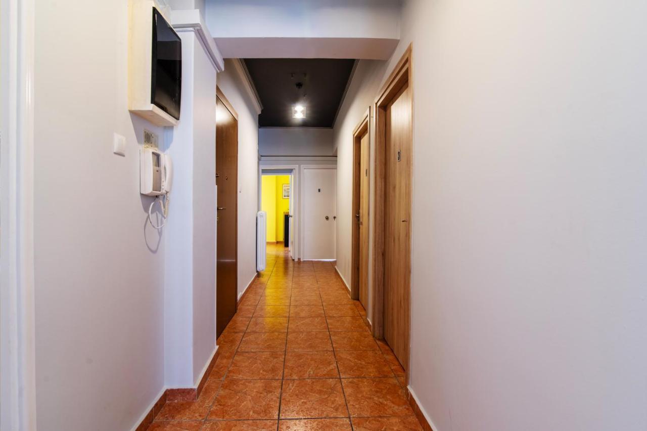 Alpha 1 Apartment Athena Bagian luar foto